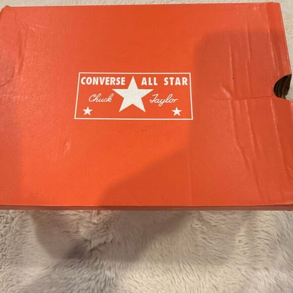 NIB Converse Women's Chuck 70 High 'Luck Charms - Orchid Abyss Gold' sneaker. - Picture 2 of 7